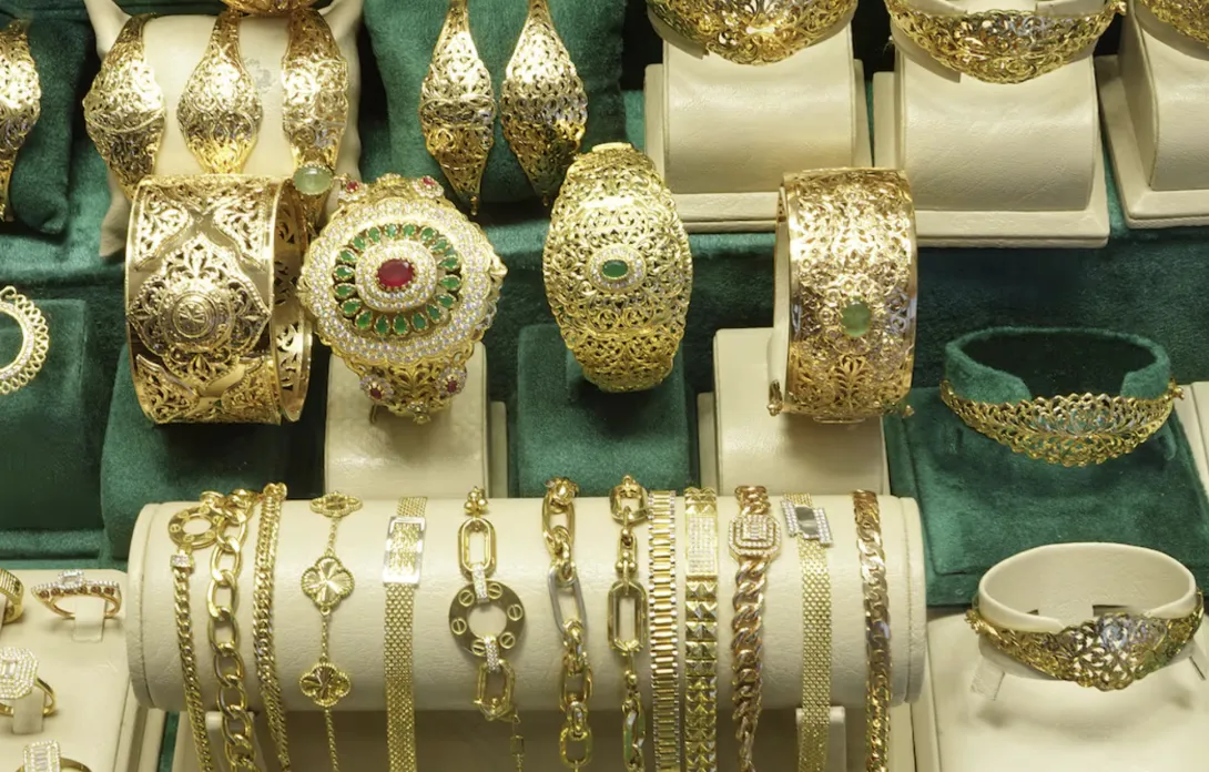 فضيحة الذهب المغشوش تهز قيسارية سباتة والضحايا يتقاطرن على الأمن