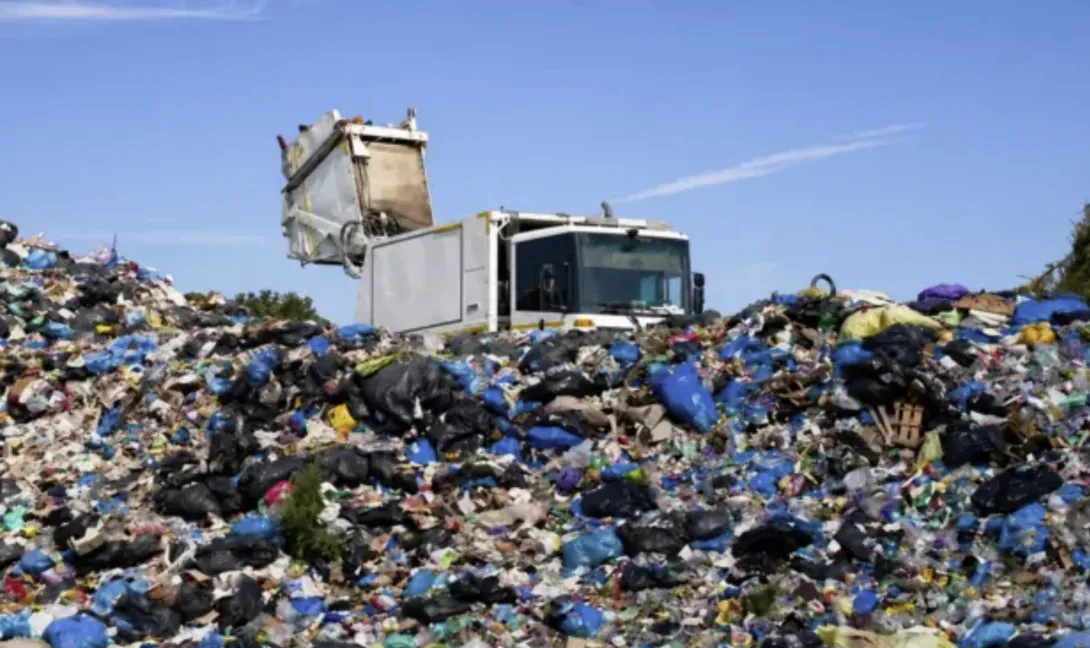 وزير الداخلية يعزو اضطرابات مطرح القنيطرة لظروف مناخية استثنائية ويعلن حلا بديلا